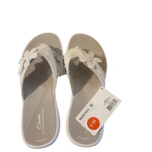 Clarks Cloudsteppers Brinkley Flora Flip Flop Sandals